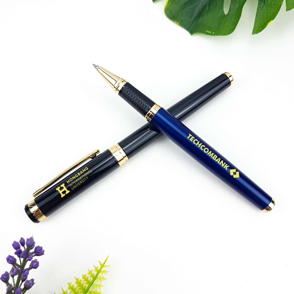 Bí Kíp Chọn Quà Tặng Doanh Nghiệp Theo Ngành – Đúng Món, Đúng Người bút kim loại giá rẻ r3303